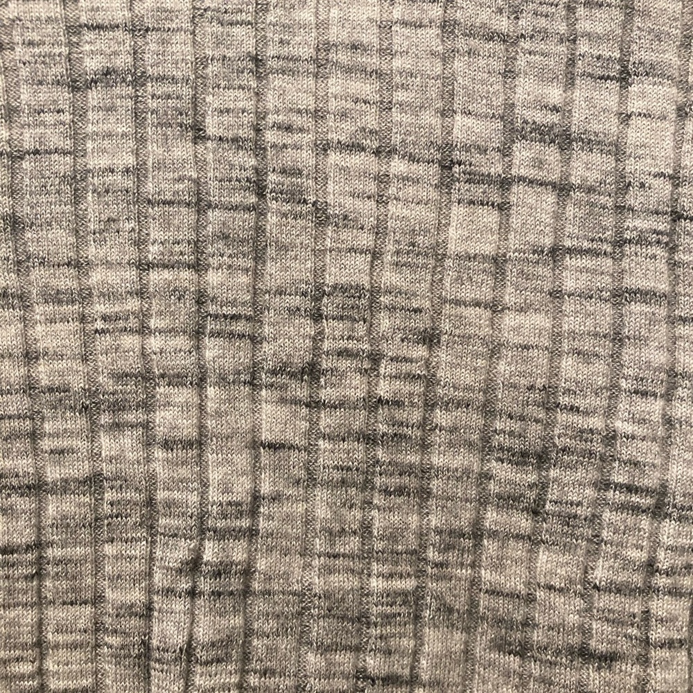 Cute gray Banana Republic sweater! - Picture 6 of 8